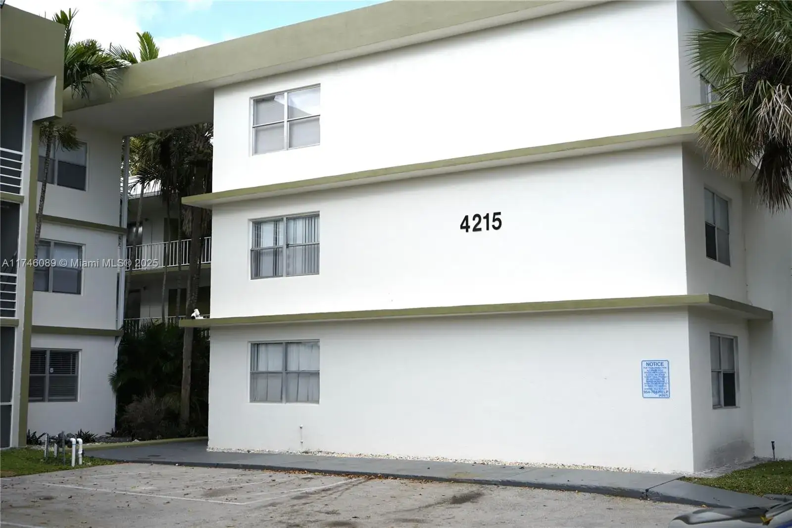 2 bedroom 2 bath Residential for sale at 4215 N University Dr # 301, Sunrise FL 33351