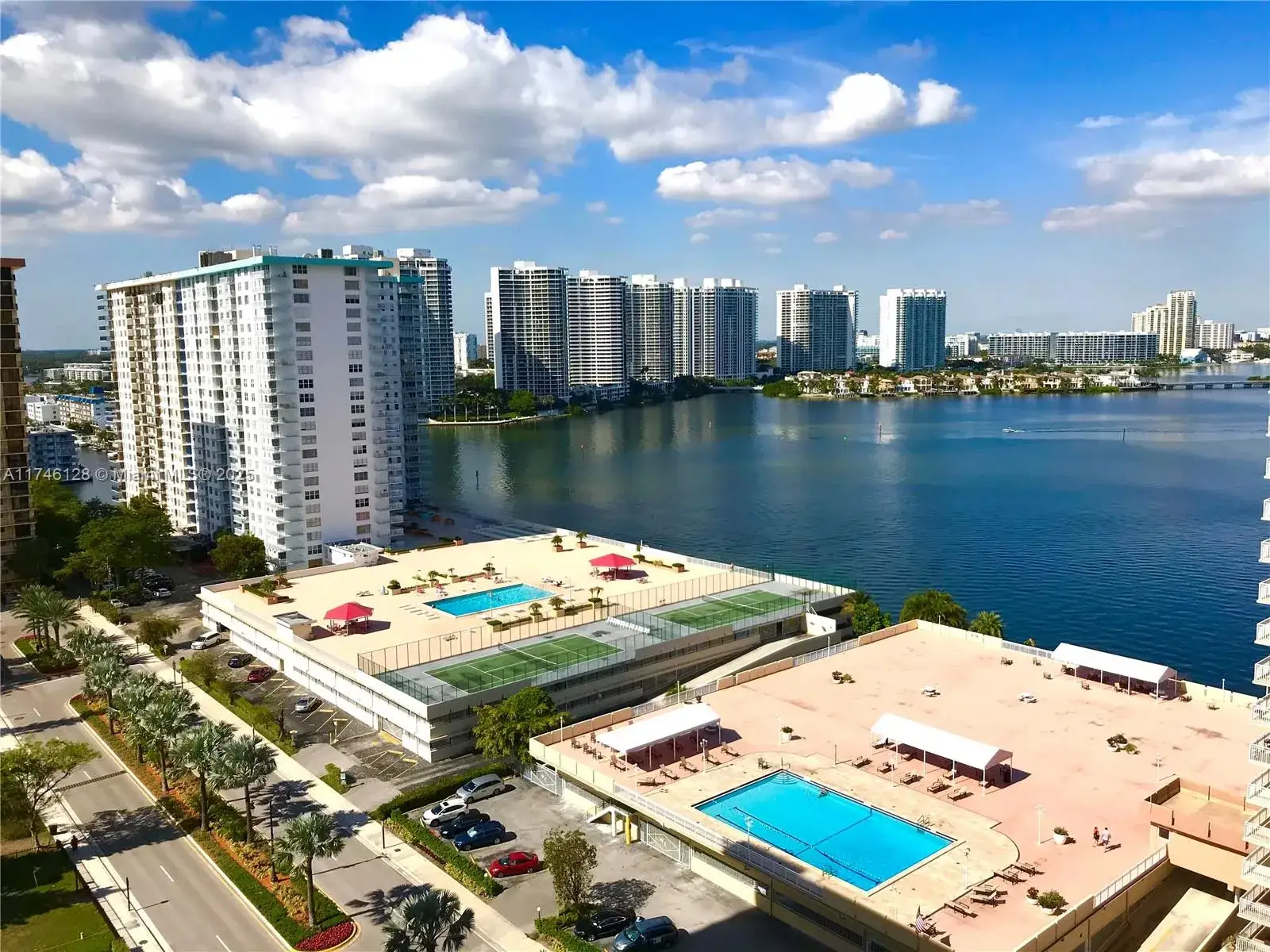1 bath Residential for sale at 250 174th St # 1810, Sunny Isles Beach FL 33160