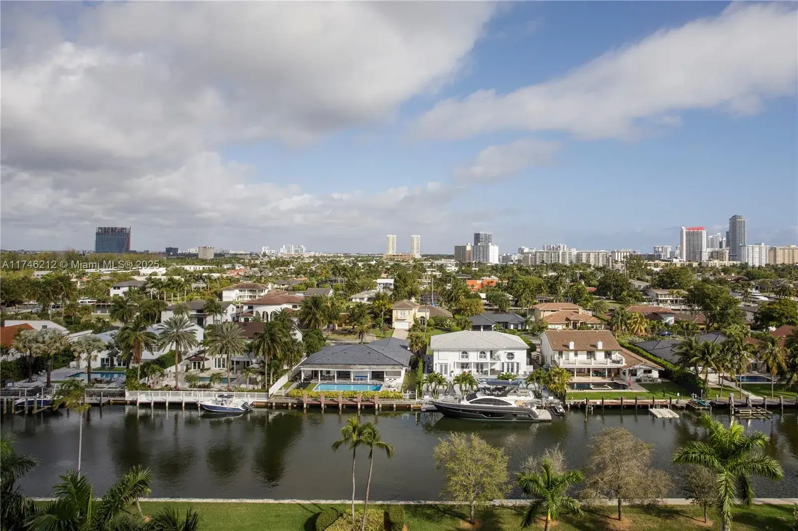 3 bedroom 2 bath Residential for sale at 3600 Yacht Club Dr # 902, Aventura FL 33180