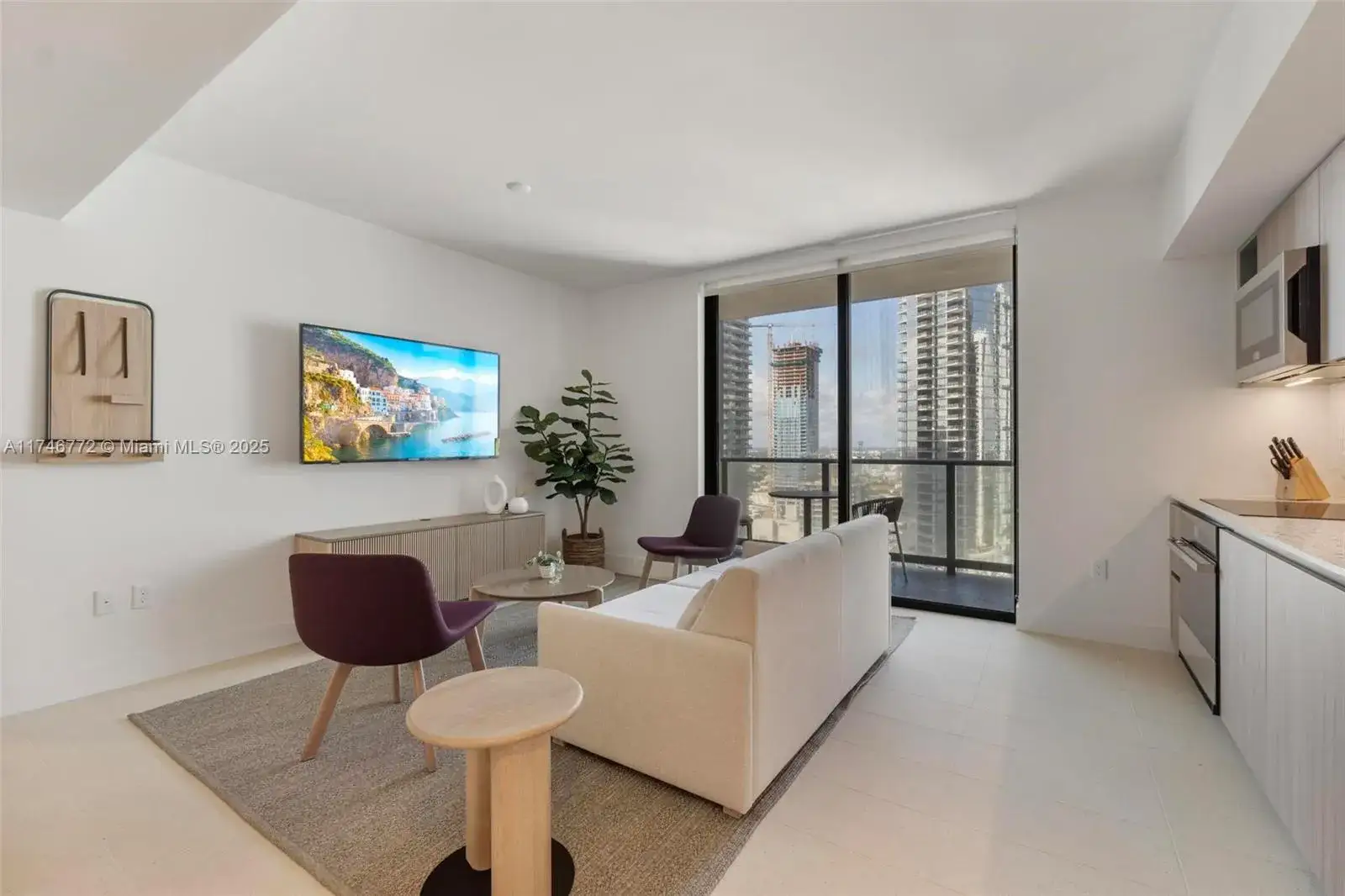 2 bedroom 2 bath Residential Lease for rent at 601 NE 1st Ave # 2801, Miami FL 33132