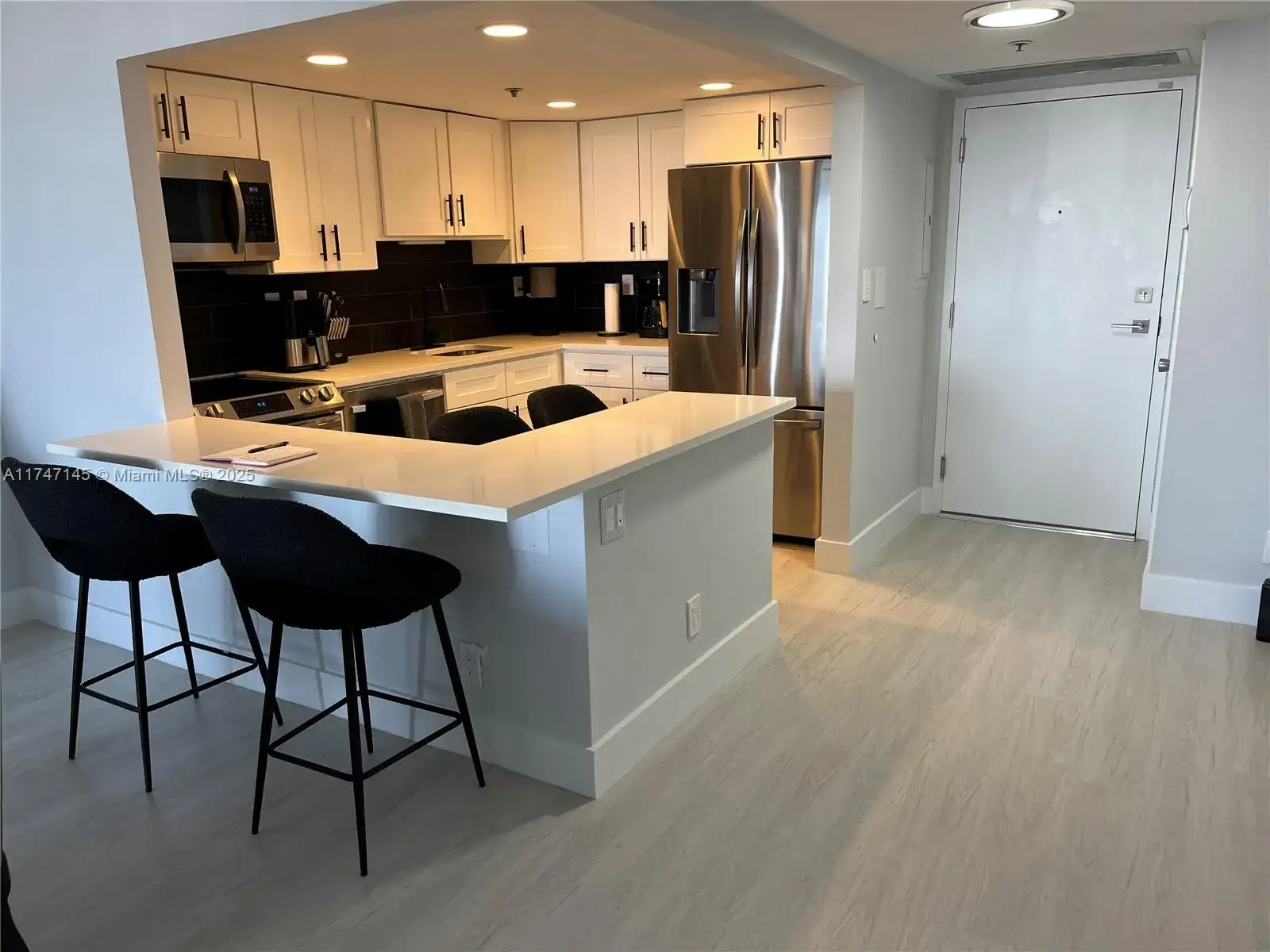 2 bedroom 2 bath Residential for sale at 20355 NE 34 CT # 2429, Aventura FL 33180