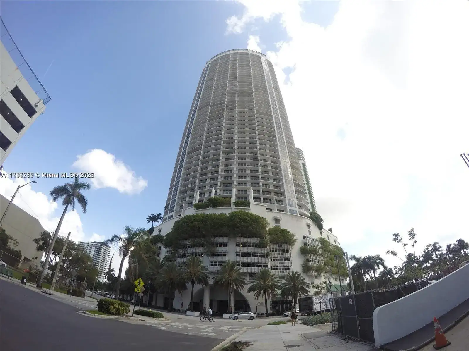 1 bedroom 1 bath Residential for sale at 1750 N Bayshore Dr # 3112, Miami FL 33132