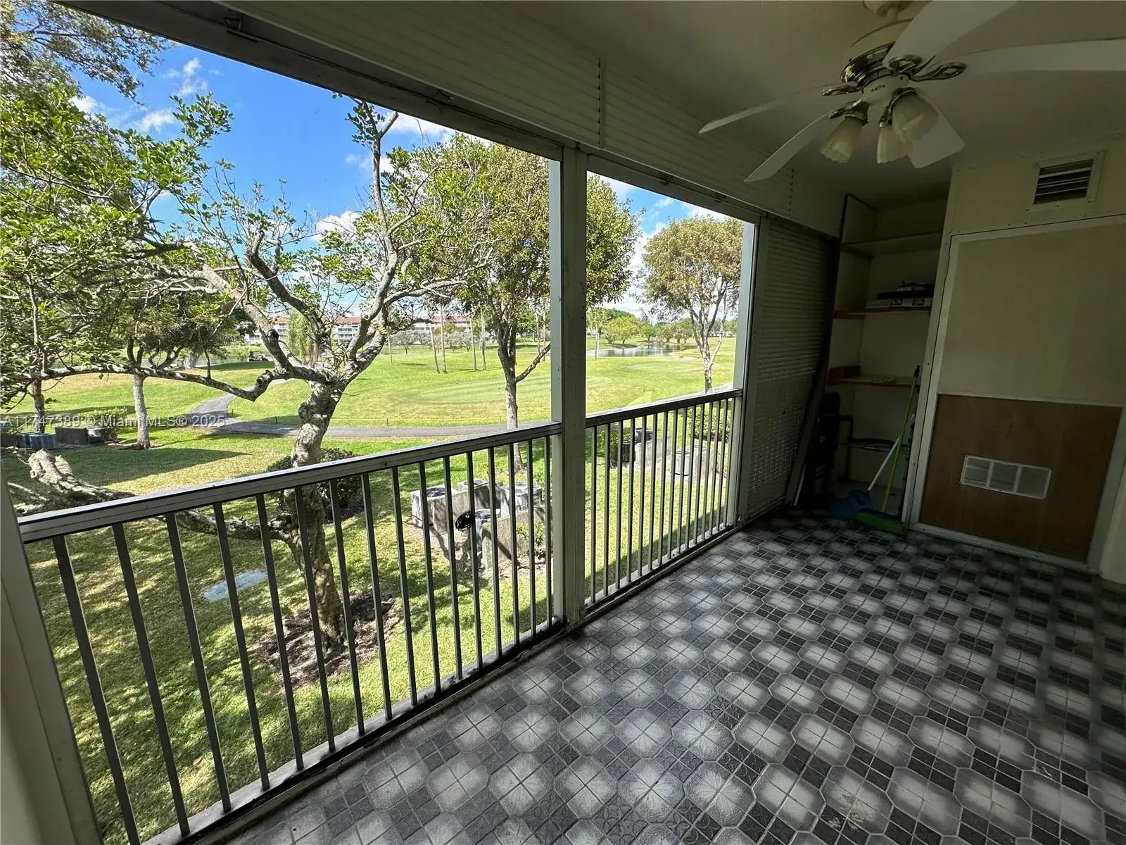2 bedroom 2 bath Residential for sale at 850 SW 133rd Ter # 201B, Pembroke Pines FL 33027
