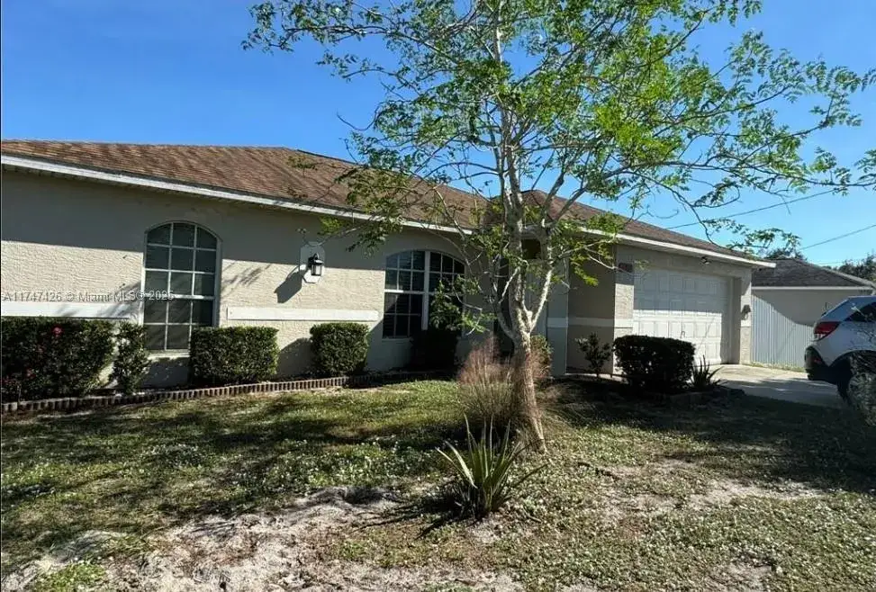 4 bedroom 3 bath Residential for sale at 127 Blackstone, Fort Myers FL 33913