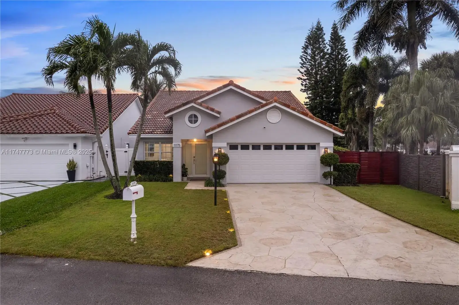 3 bedroom 2 bath Residential for sale at 11175 Jasmine Hill Cir, Boca Raton FL 33498