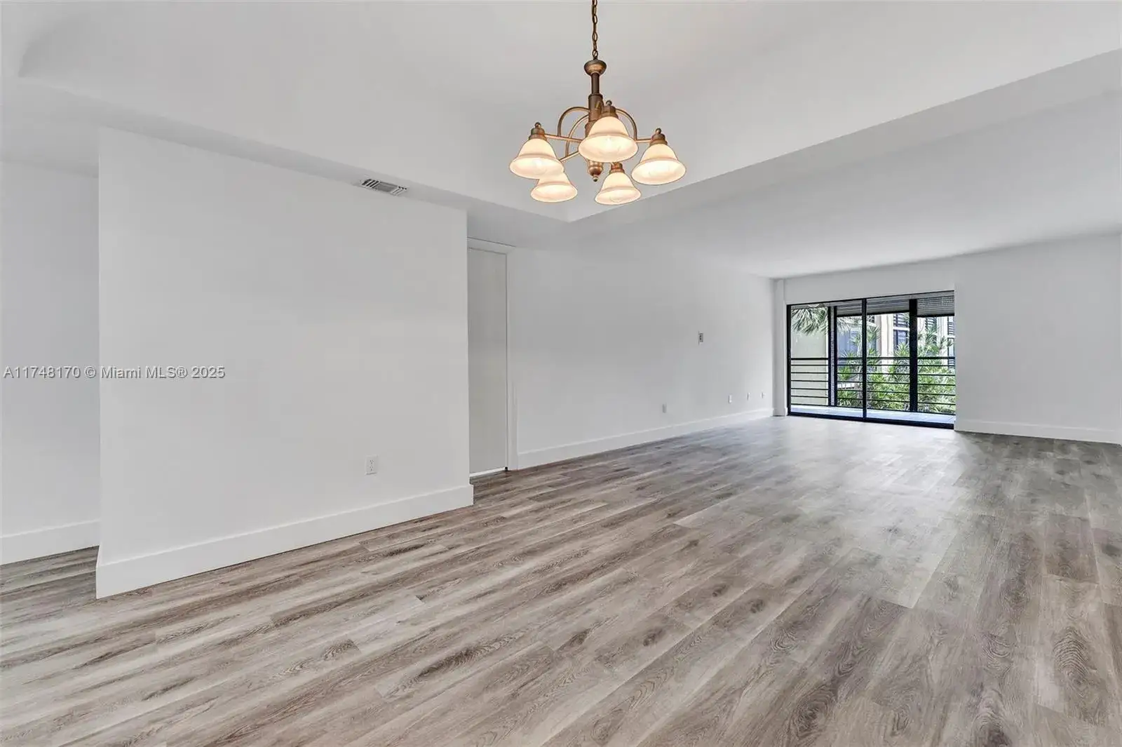 2 bedroom 2 bath Residential for sale at 23380 Carolwood Ln # 201, Boca Raton FL 33428