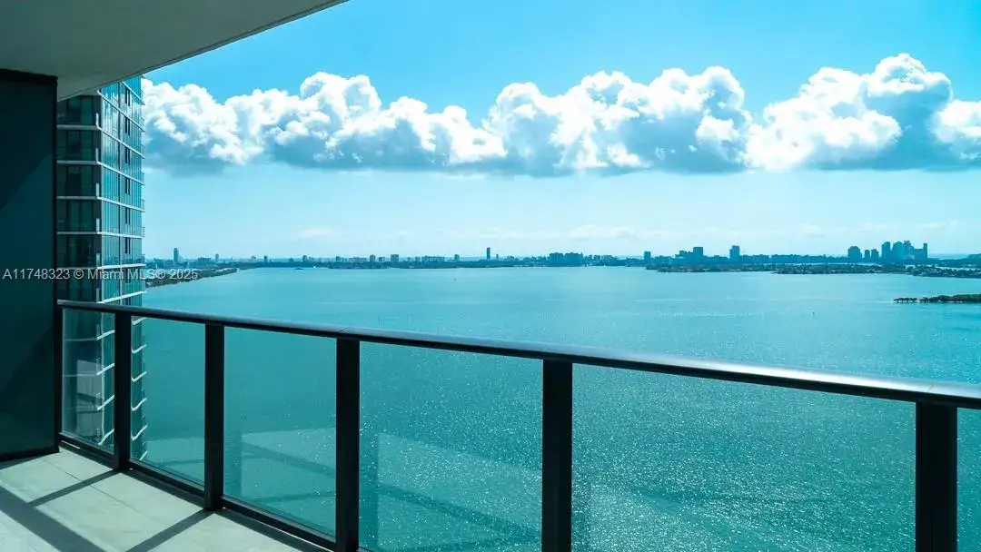 2 bedroom 3 bath Residential for sale at 650 NE 32nd St # 2105, Miami FL 33137