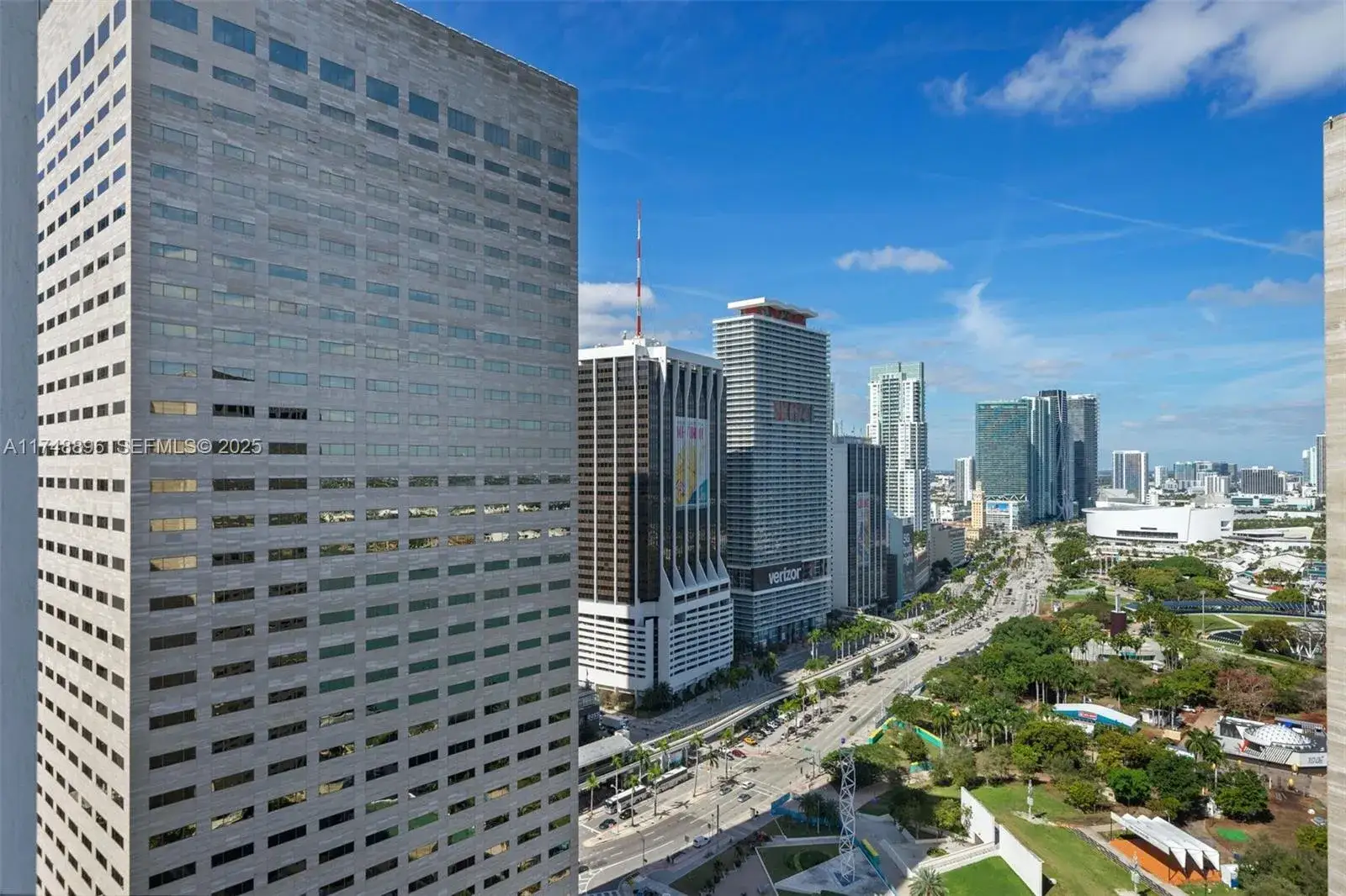 1 bedroom 1 bath Residential for sale at 335 S Biscayne Blvd # 2402, Miami FL 33131