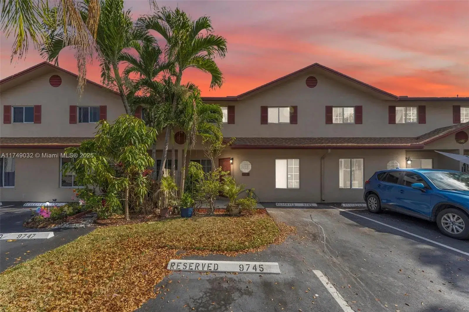 3 bedroom 2 bath Residential for sale at 9745 NW 37th St # 9745, Sunrise FL 33351