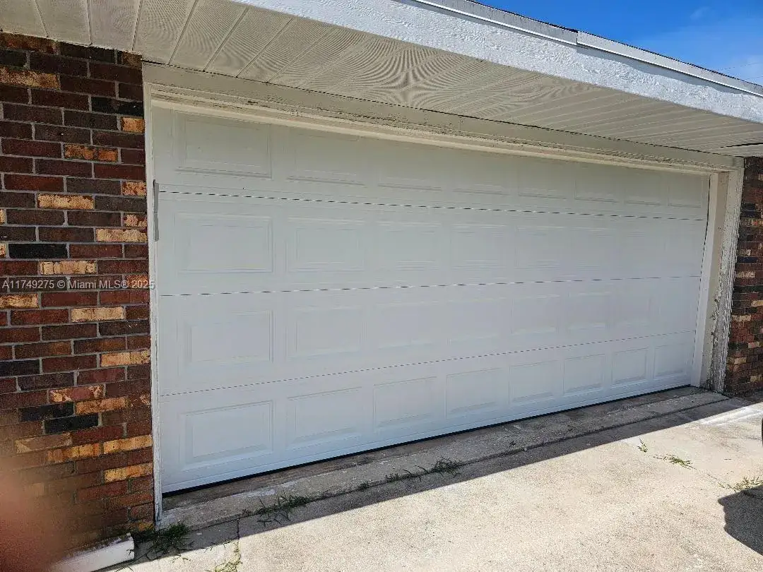 3 bedroom 2 bath Residential for sale at 120 SE Caprona Ave, Port St. Lucie FL 34983