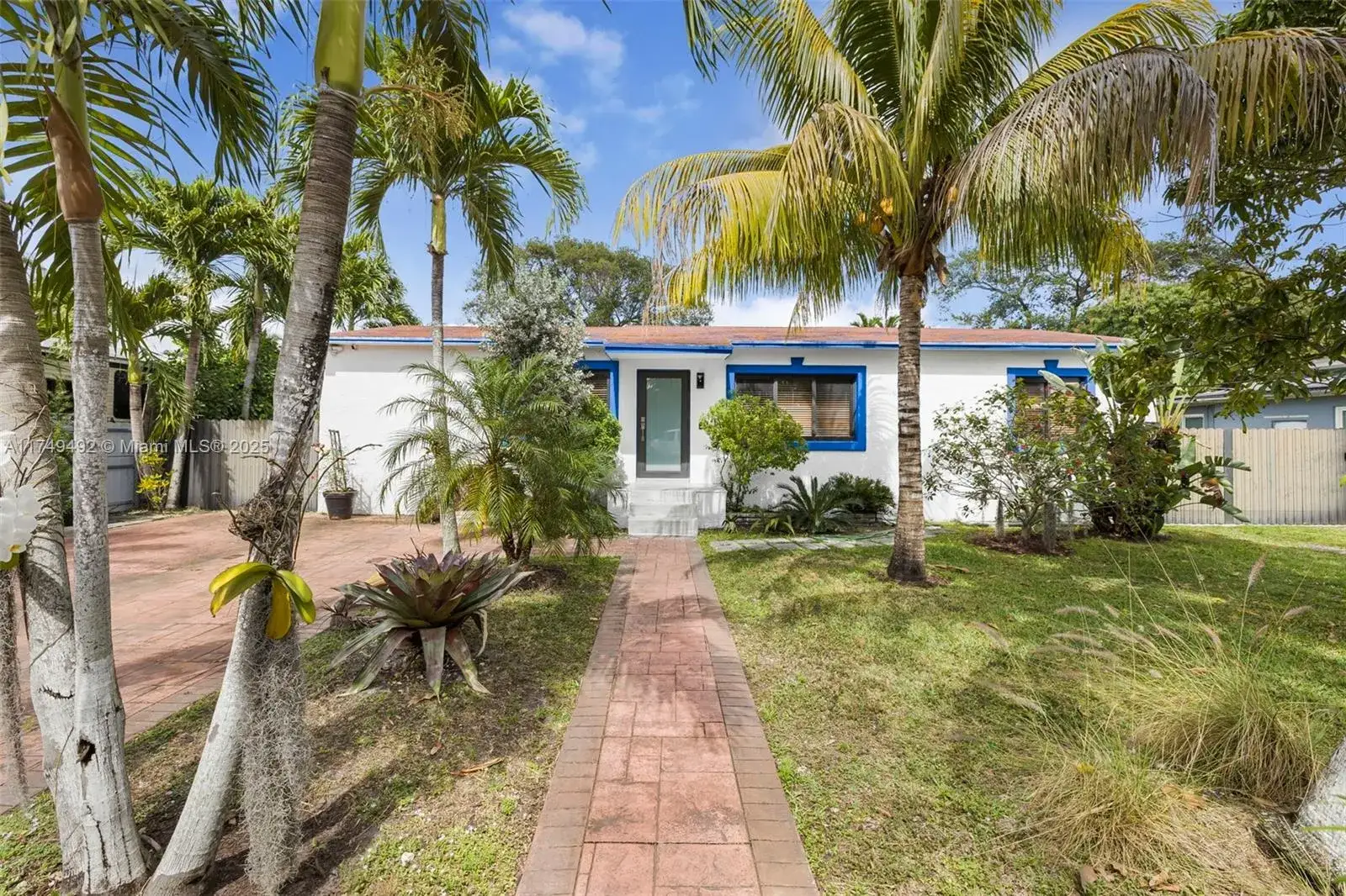 3 bedroom 1 bath Residential for sale at 281 NW 147th St, Miami FL 33168