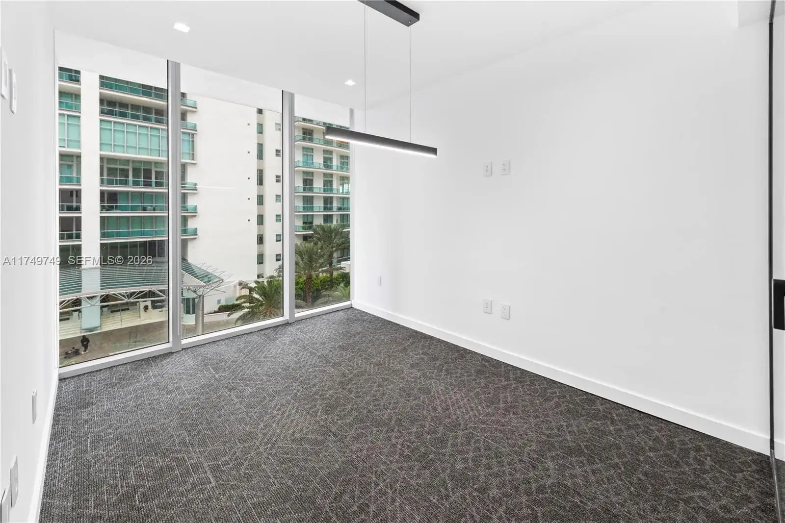 4 bedroom 3 bath Residential Lease for rent at 2000 S Ocean Dr # 22B, Hallandale Beach FL 33009