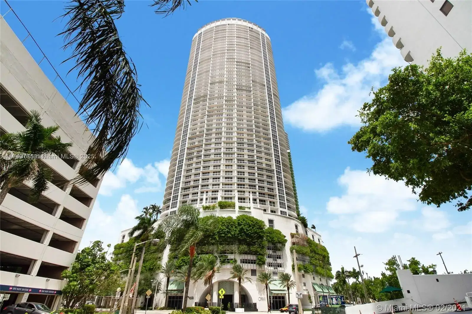 1 bedroom 1 bath Residential for sale at 1750 N Bayshore Dr # 4609, Miami FL 33132
