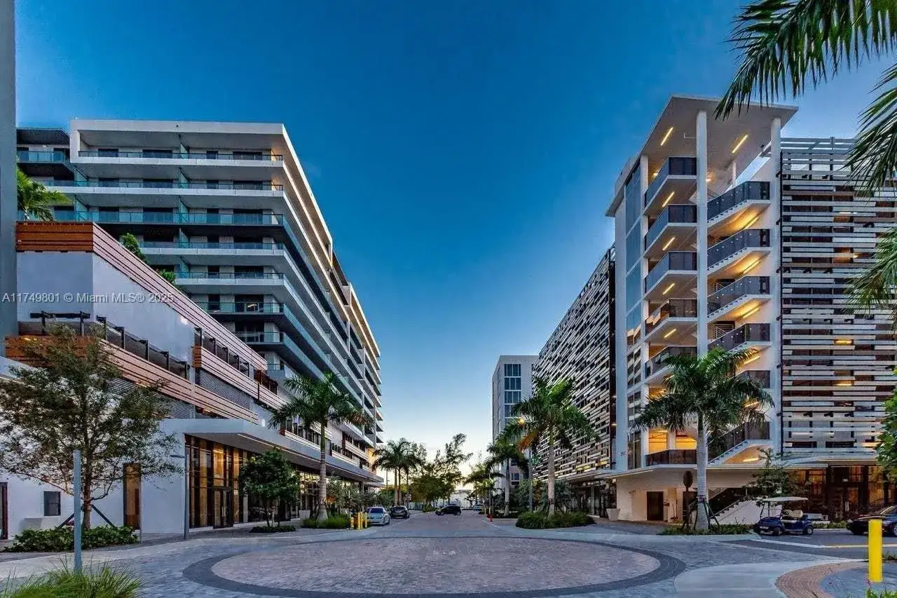 6 bedroom Residential for sale at 2920 NE 207th St # 801, Aventura FL 33180