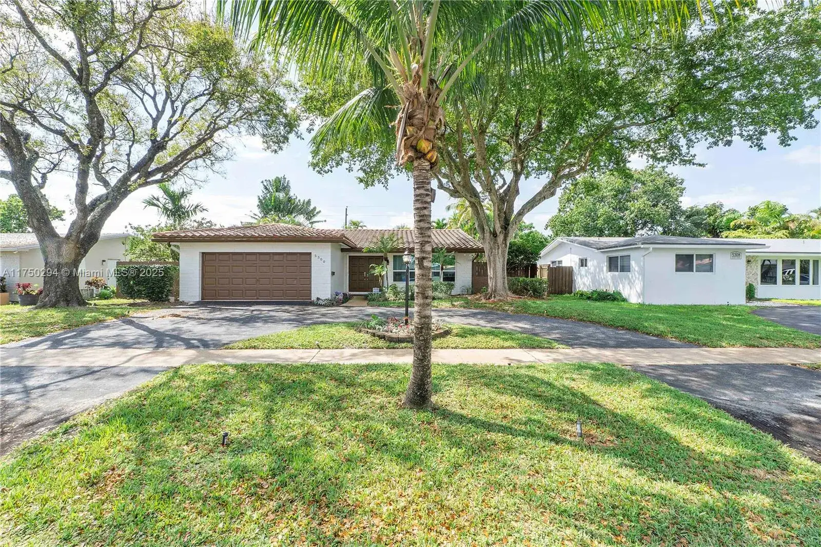 3 bedroom 2 bath Residential for sale at 5300 Adams St, Hollywood FL 33021