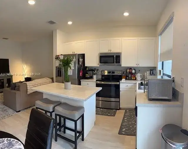 3 bedroom 3 bath Residential for sale at 3323 W 106th Ter, Hialeah FL 33018