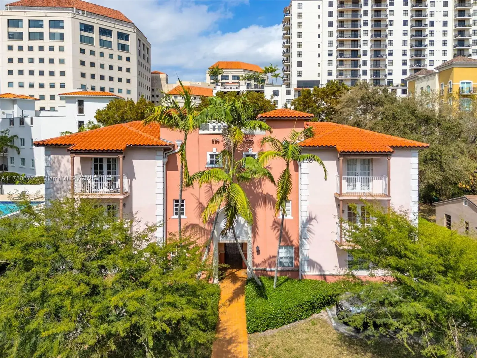 2 bedroom 2 bath Residential for sale at 29 Santillane Ave # 7, Coral Gables FL 33134