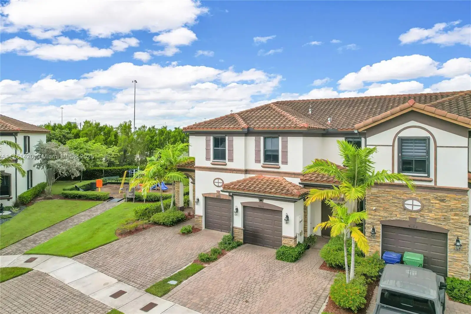 3 bedroom 2 bath Residential for sale at 9033 NW 184th Ter # 9033, Hialeah FL 33018