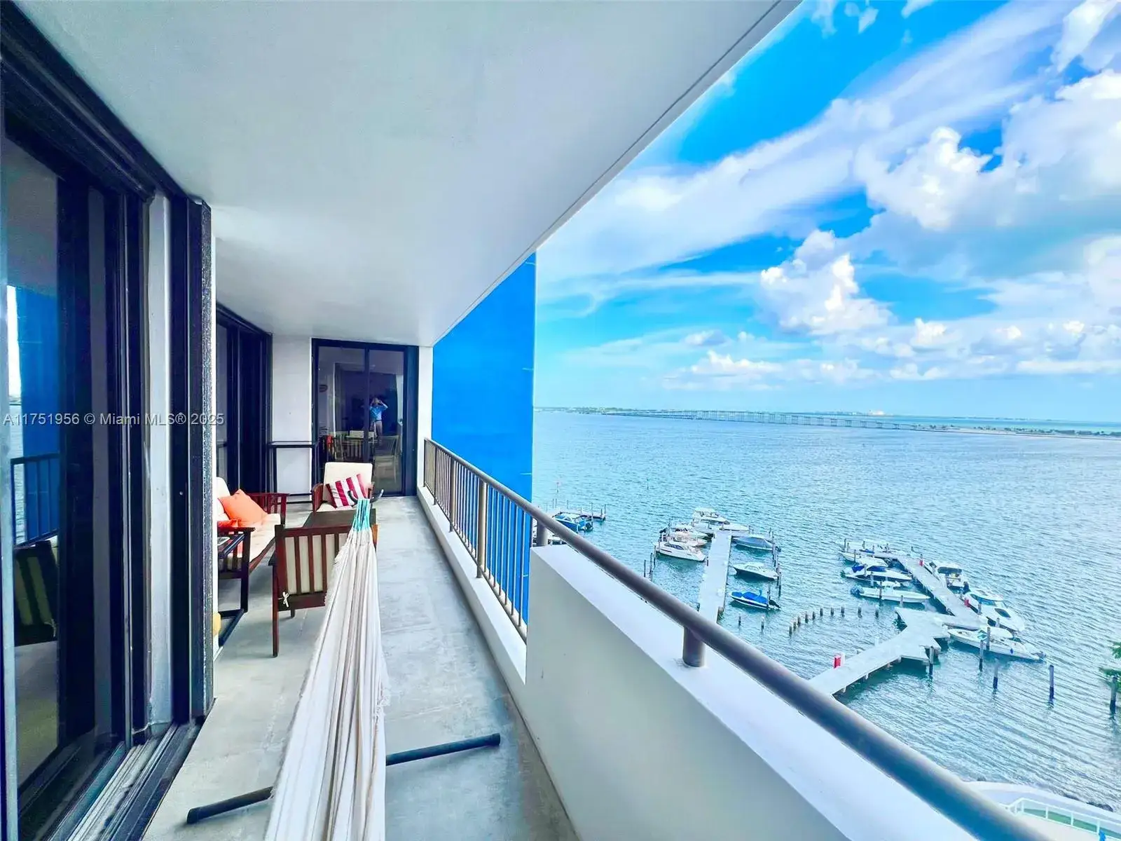 2 bedroom 2 bath Residential for sale at 1581 Brickell Ave # 602, Miami FL 33129
