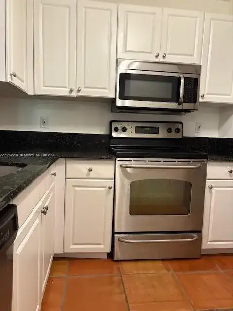 2 bedroom 2 bath Residential Lease for rent at 2721 Ocean Club Blvd # 105, Hollywood FL 33019