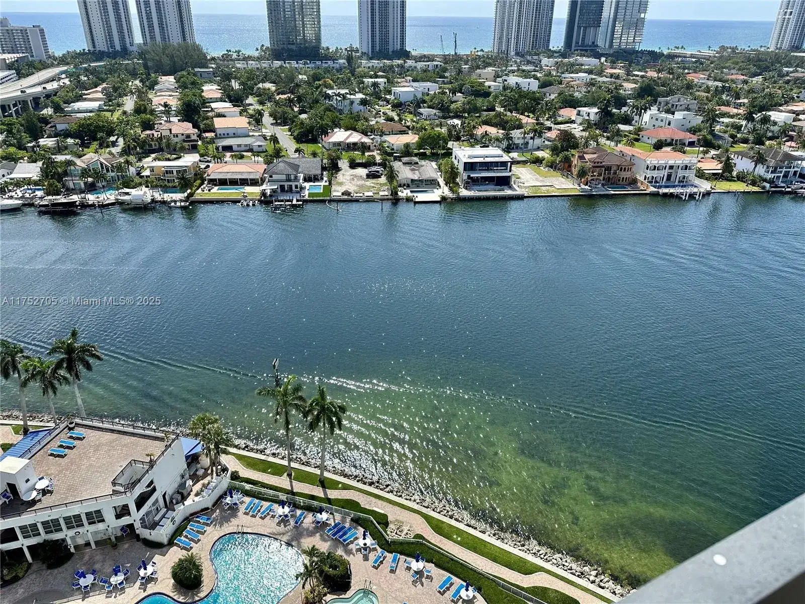2 bedroom 2 bath Residential Lease for rent at 19101 NE 36th Ct # 1911, Aventura FL 33180