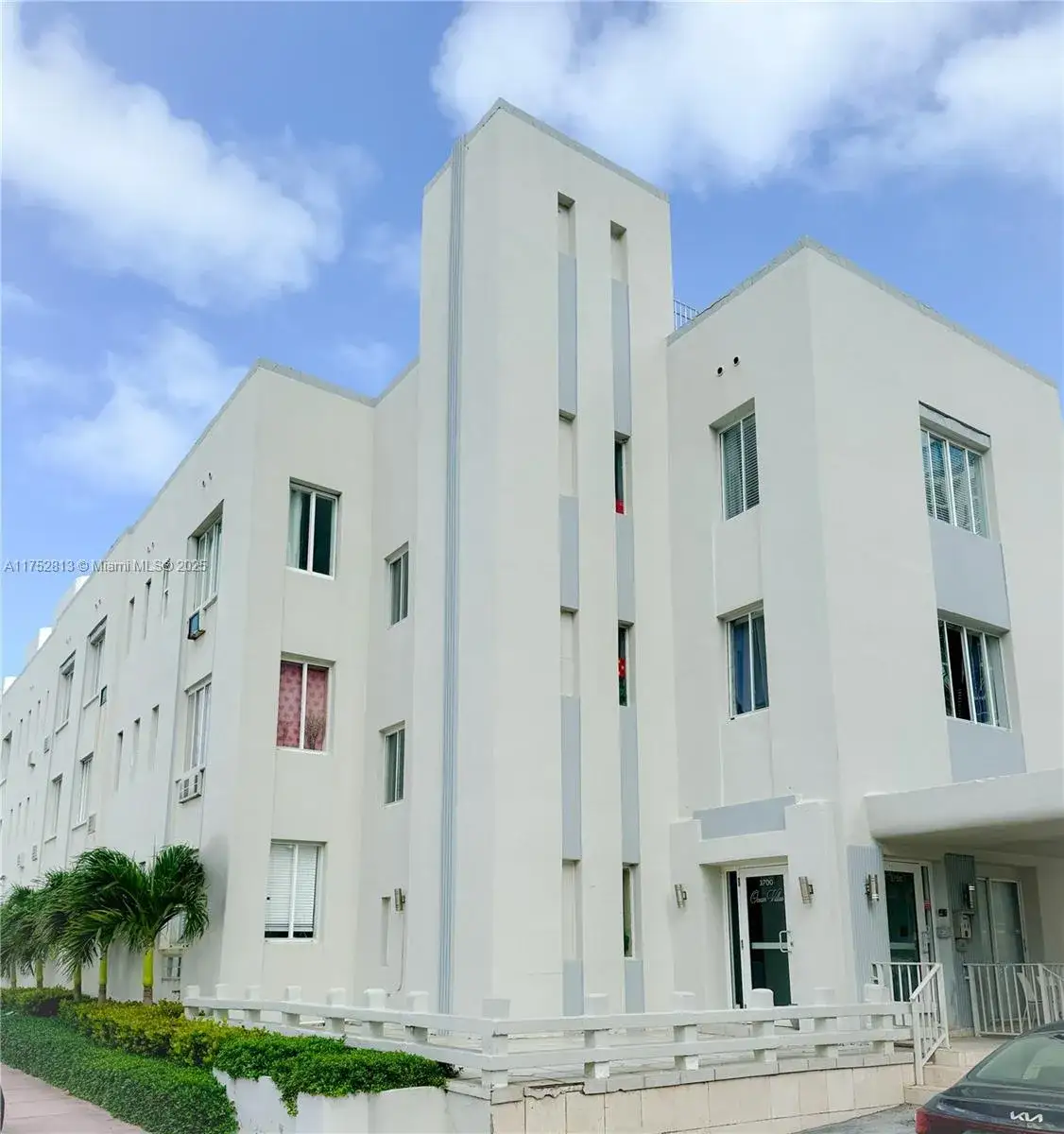 1 bath Residential for sale at 3700 Collins Ave # 202, Miami Beach FL 33140