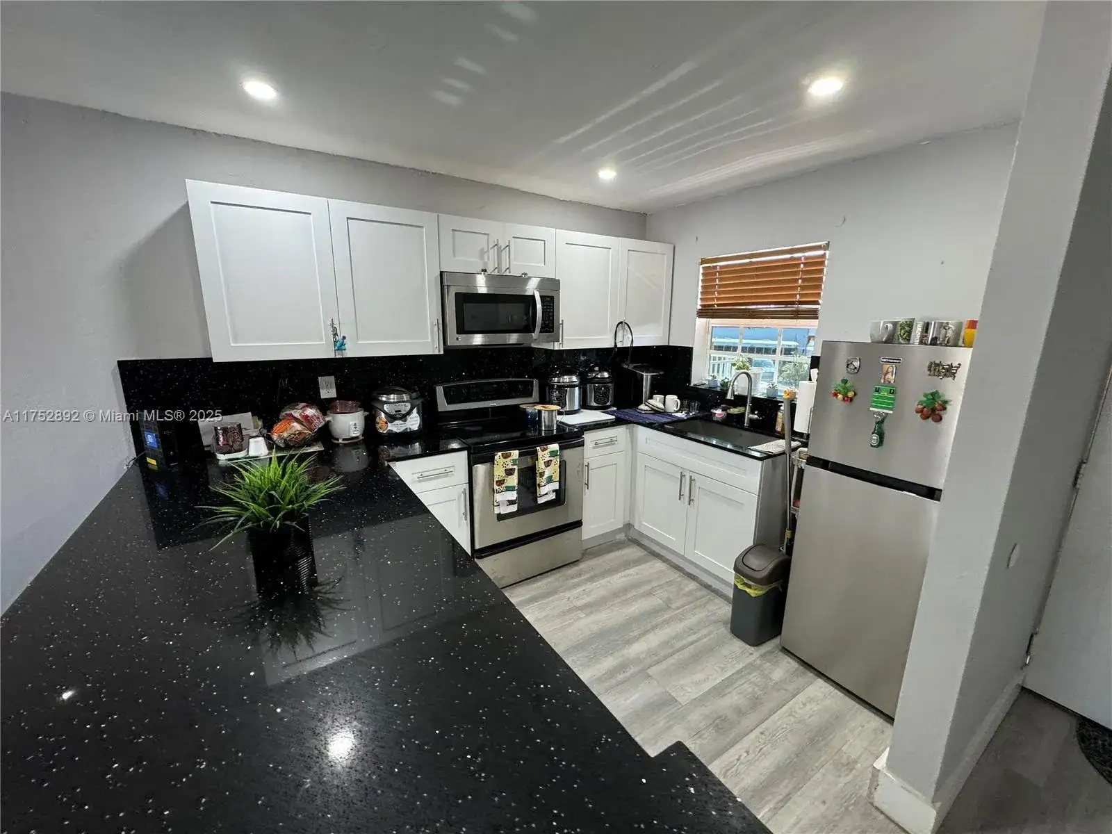 2 bedroom 1 bath Residential for sale at 6850 W 16th Dr # 211, Hialeah FL 33014