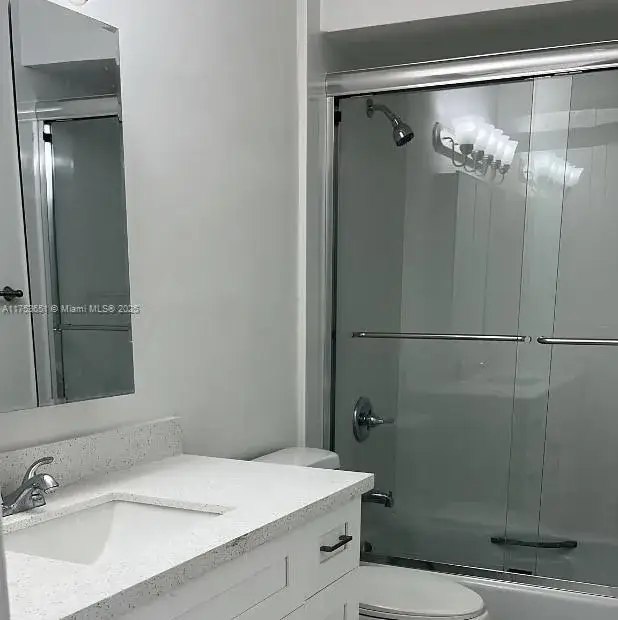 2 bedroom 2 bath Residential Lease for rent at 2307 Taylor St # 205, Hollywood FL 33020