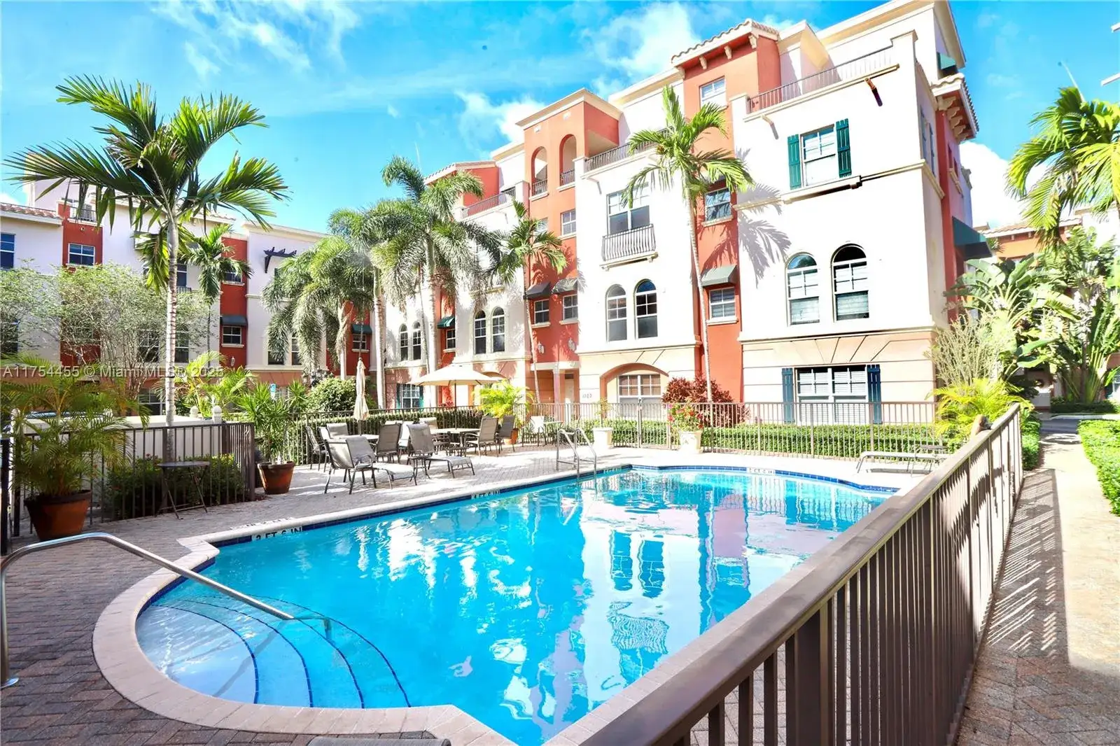 3 bedroom 3 bath Residential for sale at 1033 NE 17th Way # 404, Fort Lauderdale FL 33304