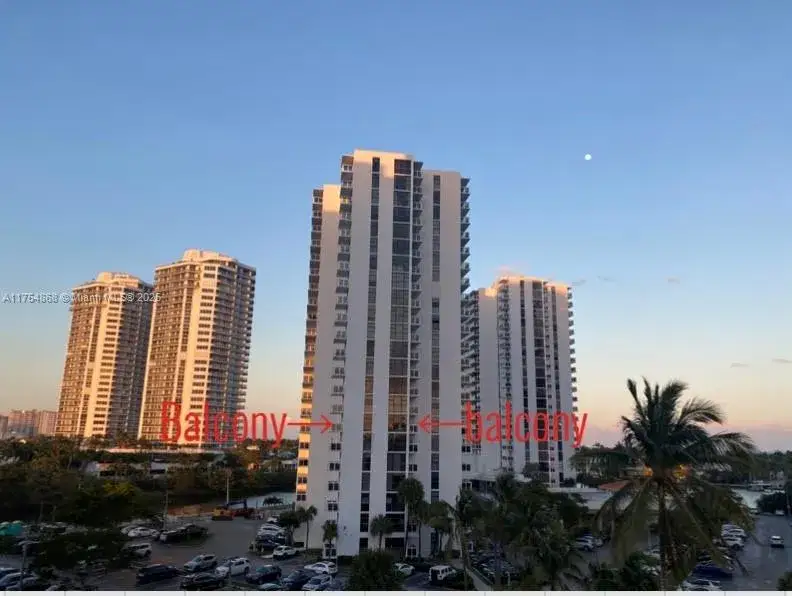 2 bedroom 2 bath Residential Lease for rent at 20505 E Country Club Dr # 738, Aventura FL 33180