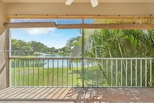 3 bedroom 2 bath Residential Lease for rent at 8527 Old Country Mnr # 508, Davie FL 33328