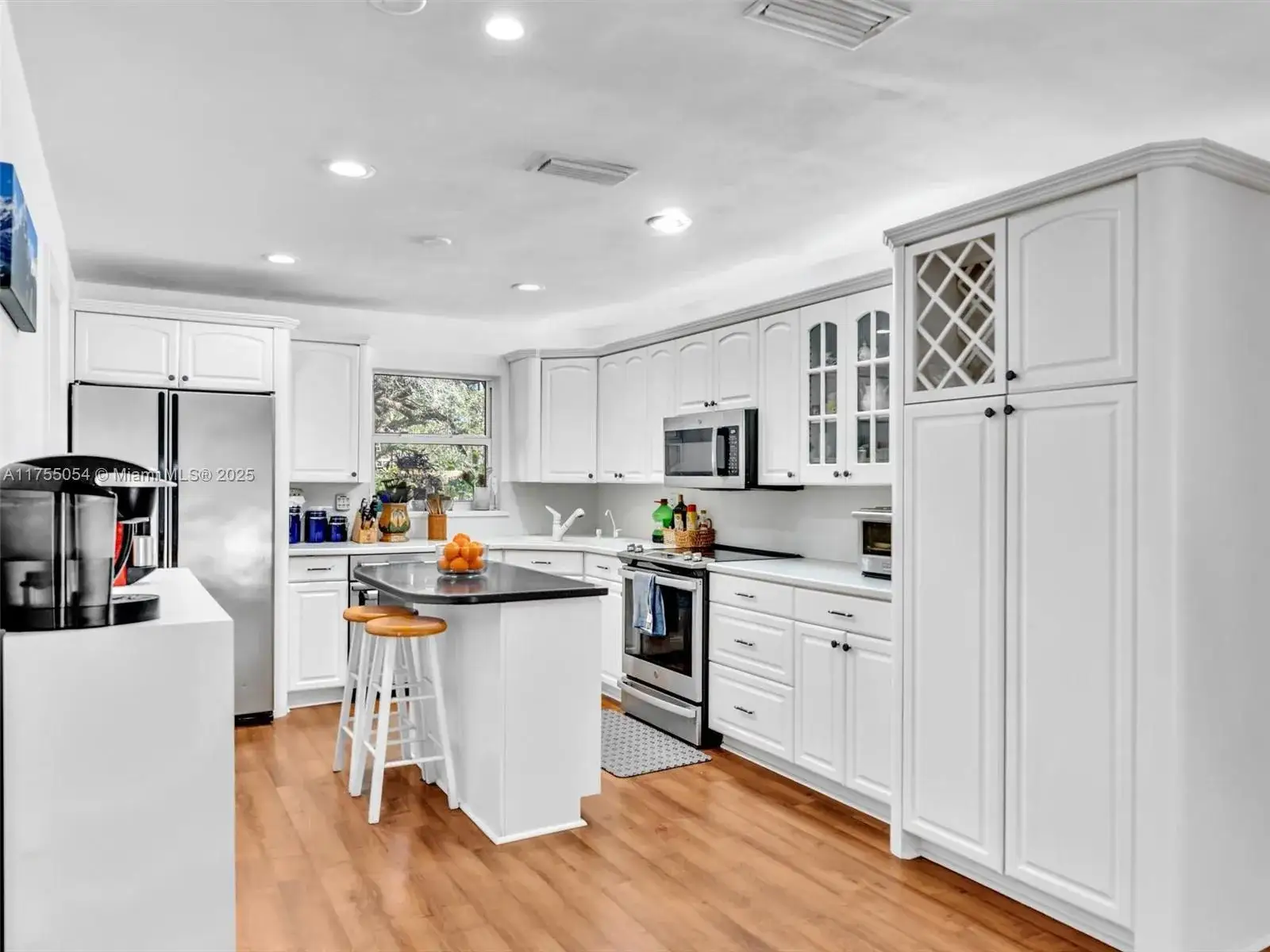 4 bedroom 2 bath Residential for sale at 5850 SW 37th Ave, Dania Beach FL 33312