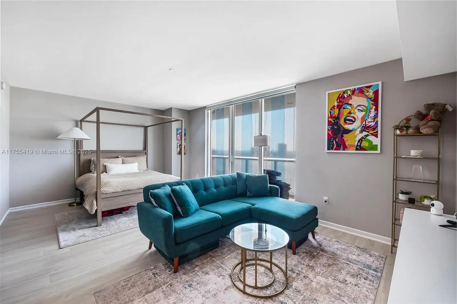 1 bath Residential for sale at 50 Biscayne Blvd # 5209, Miami FL 33132