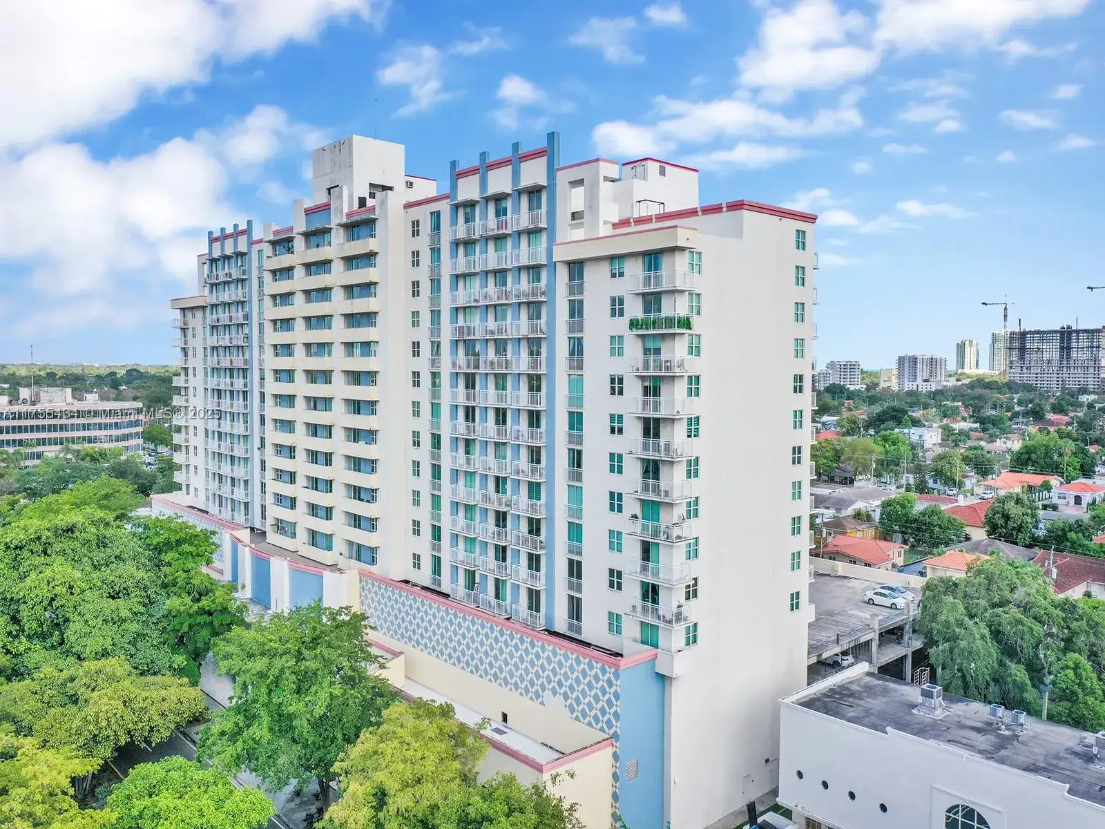 1 bedroom 1 bath Residential for sale at 3000 Coral Way # 1009, Miami FL 33145