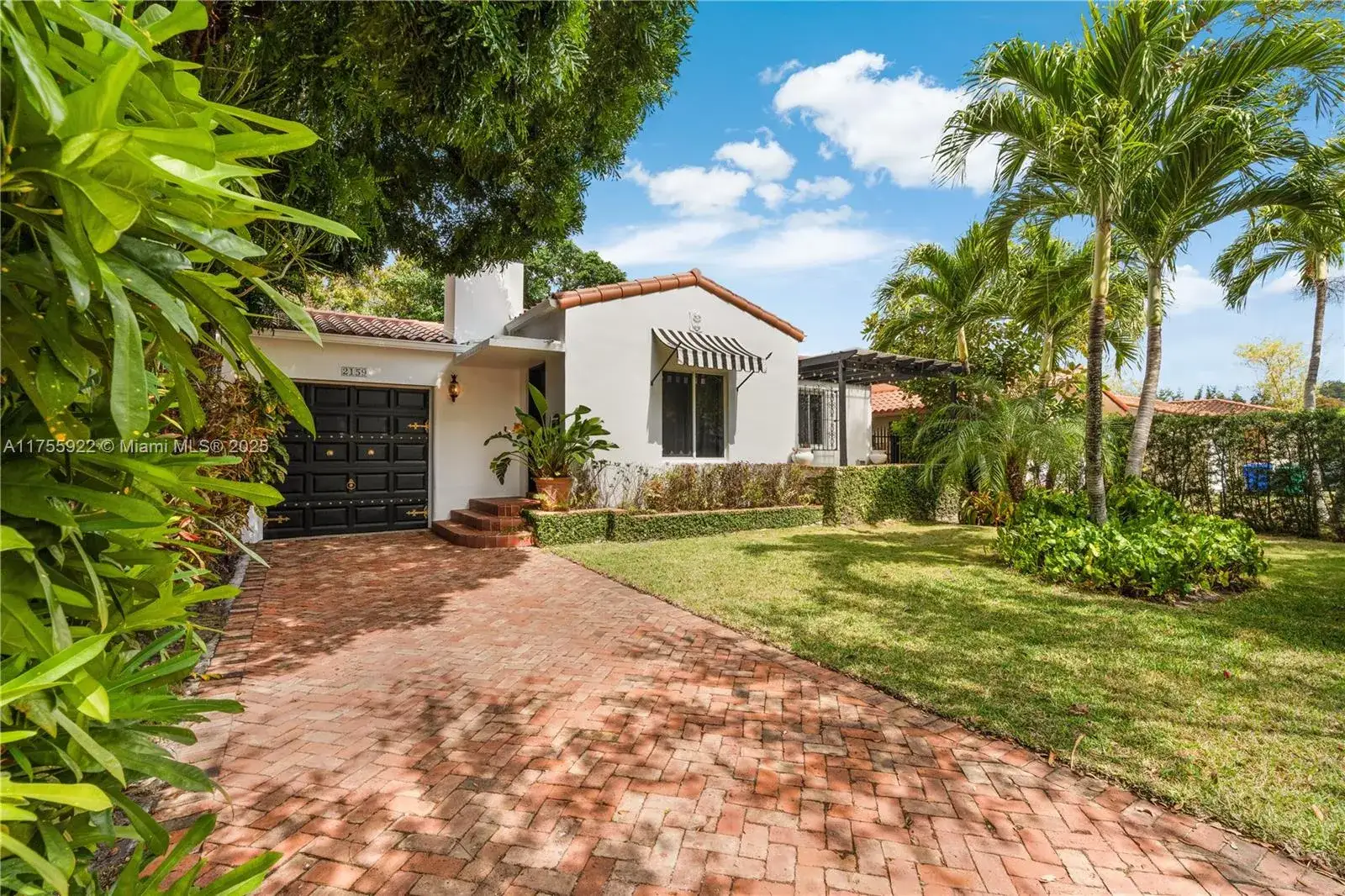 2 bedroom 1 bath Residential for sale at 2159 SW 23rd St, Miami FL 33145
