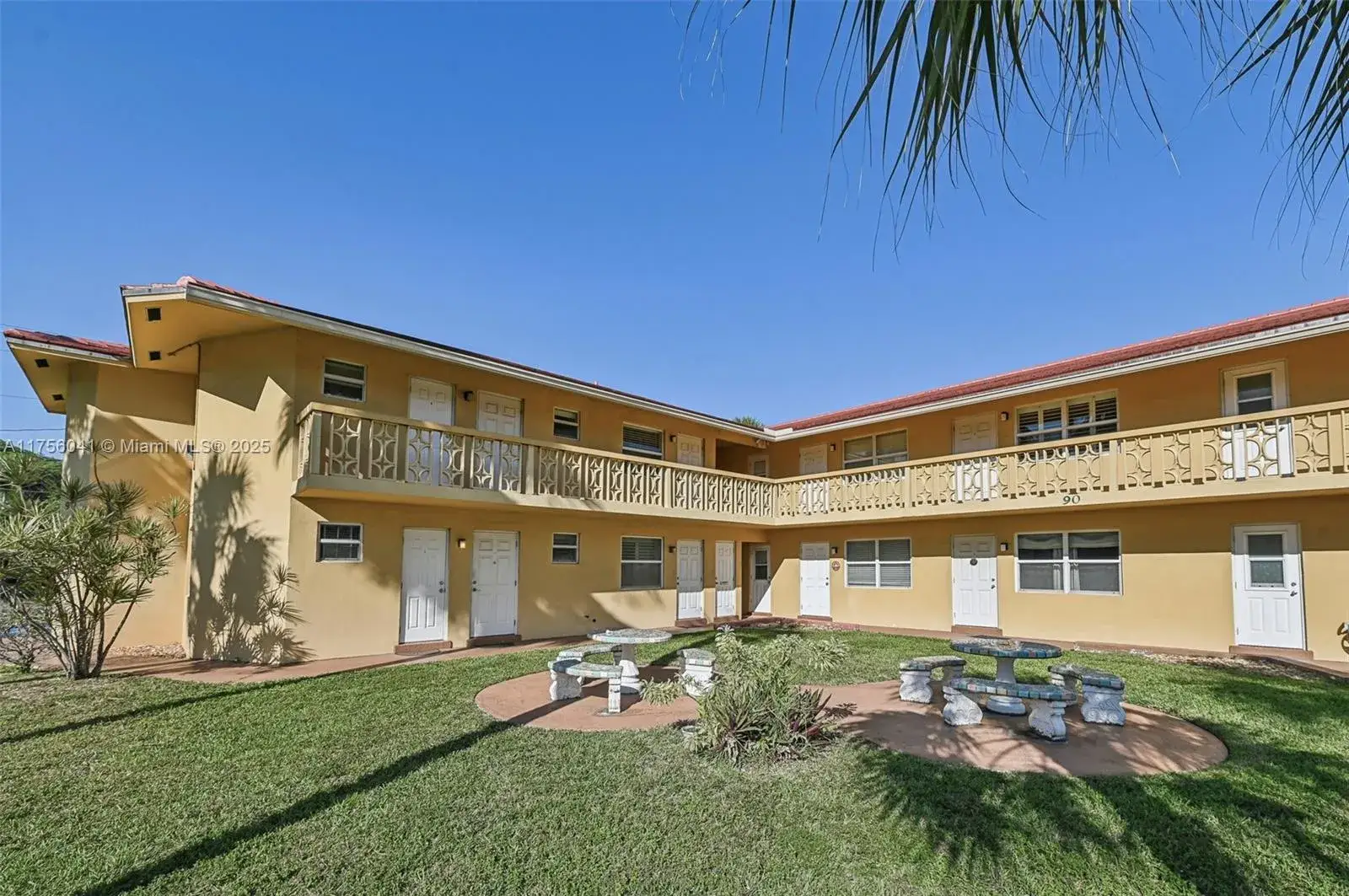 90 NE 19th Ave # 1, Deerfield Beach FL 33441