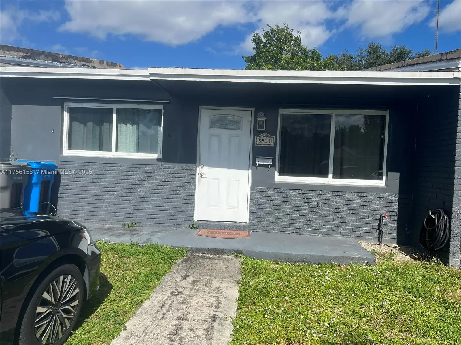 2 bedroom 1 bath Residential for sale at 5531 SW 38th St, West Park FL 33023