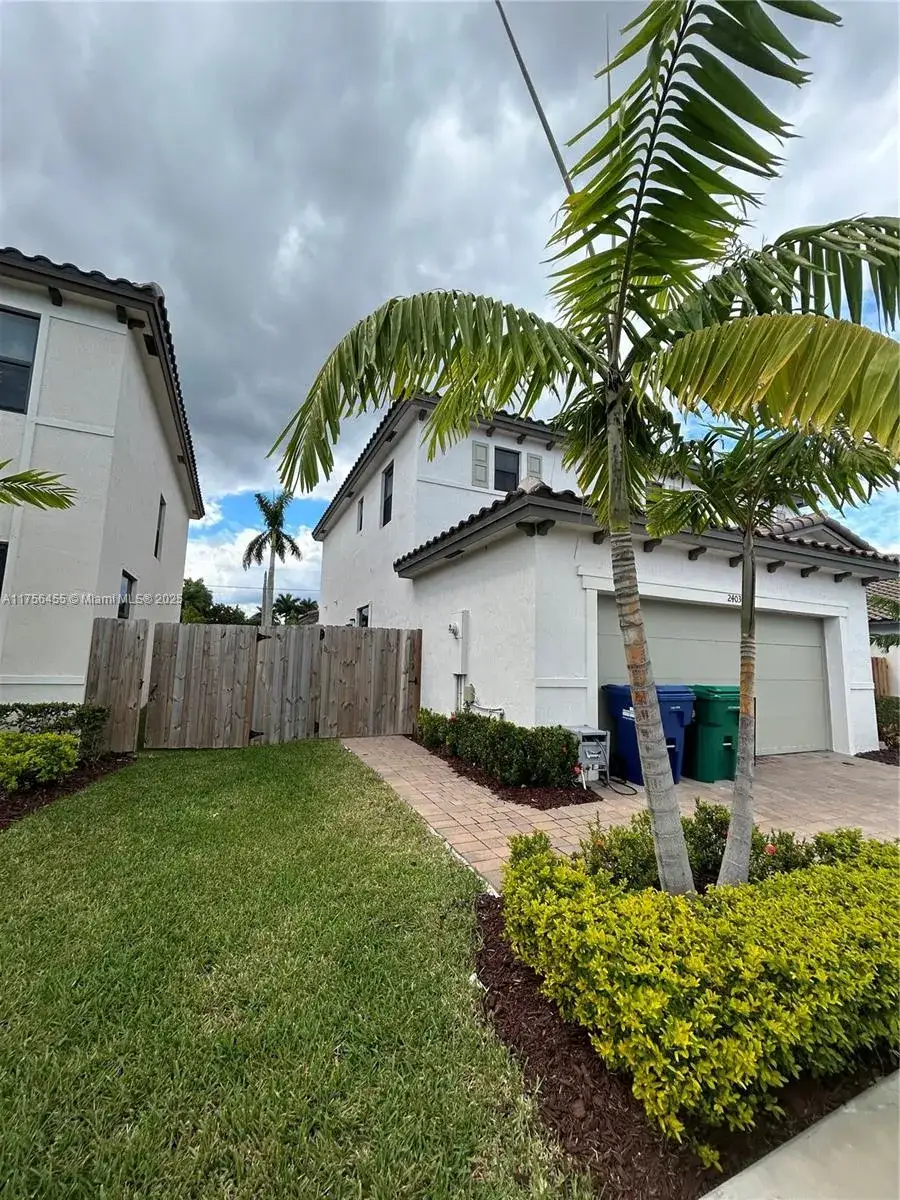 1 bedroom 1 bath Residential Lease for rent at 24030 SW 119th Pl, Homestead FL 33032