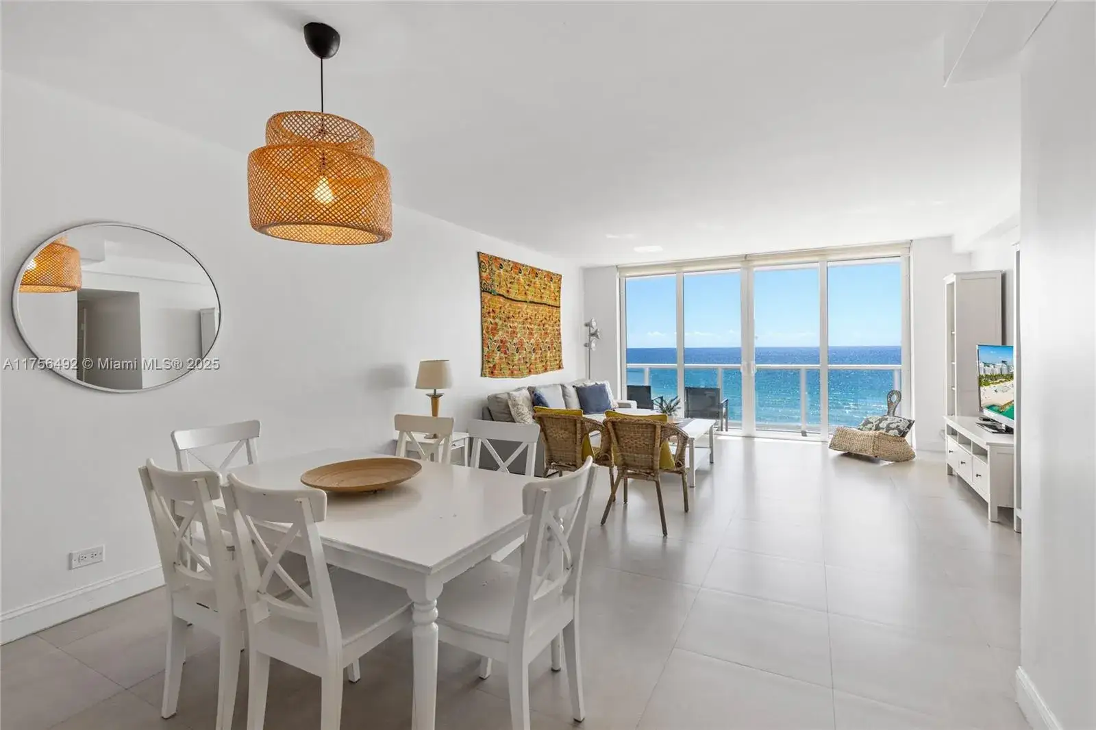 2 bedroom 2 bath Residential for sale at 5601 Collins Ave # 812, Miami Beach FL 33140