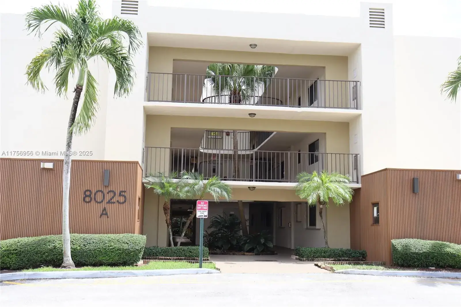 2 bedroom 2 bath Residential for sale at 8025 SW 107th Ave # 222, Miami FL 33173