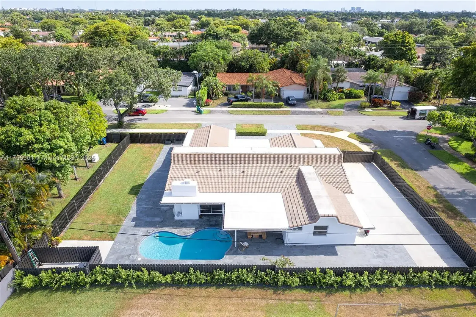 5 bedroom 3 bath Residential Lease for rent at 2120 NE 204th St # 0, Miami FL 33179