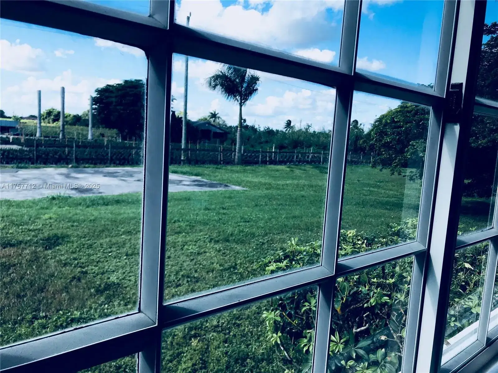 4 bedroom 2 bath Residential for sale at 22171 SW 274th St, Homestead FL 33031