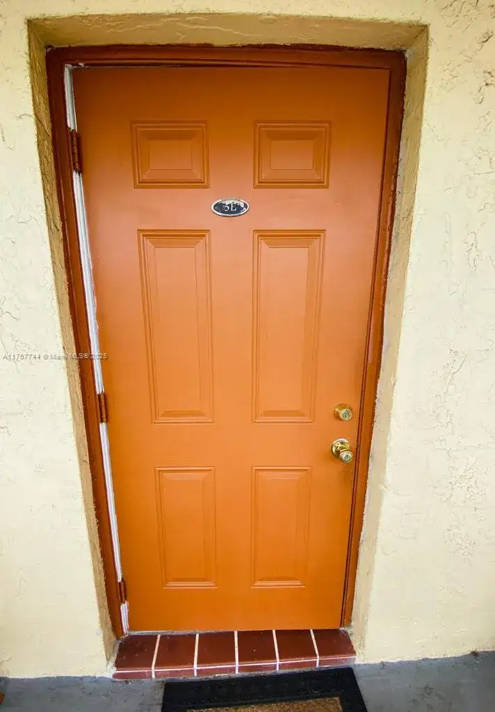 2 bedroom 1 bath Residential Lease for rent at 3777 NW 78th Ave # 5E, Davie FL 33024