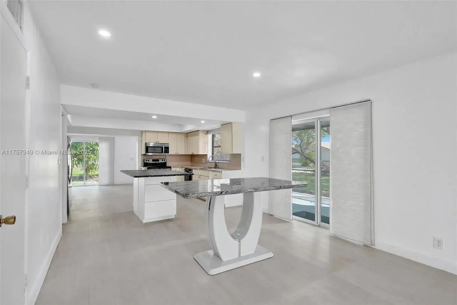 3 bedroom 2 bath Residential Lease for rent at 11601 NW 29th Ct # 2E, Coral Springs FL 33065