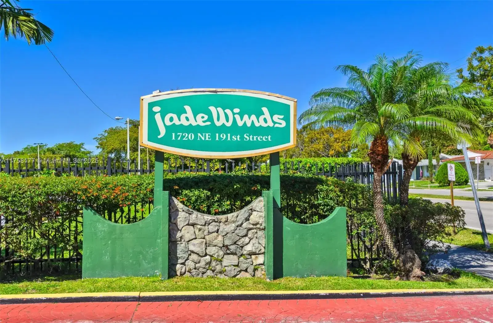 2 bedroom 1 bath Residential for sale at 1770 NE 191st St # 1, Miami FL 33179