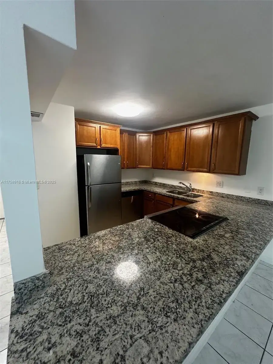 2 bedroom 2 bath Residential Lease for rent at 8050 NW 8th St # 1102, Miami FL 33126