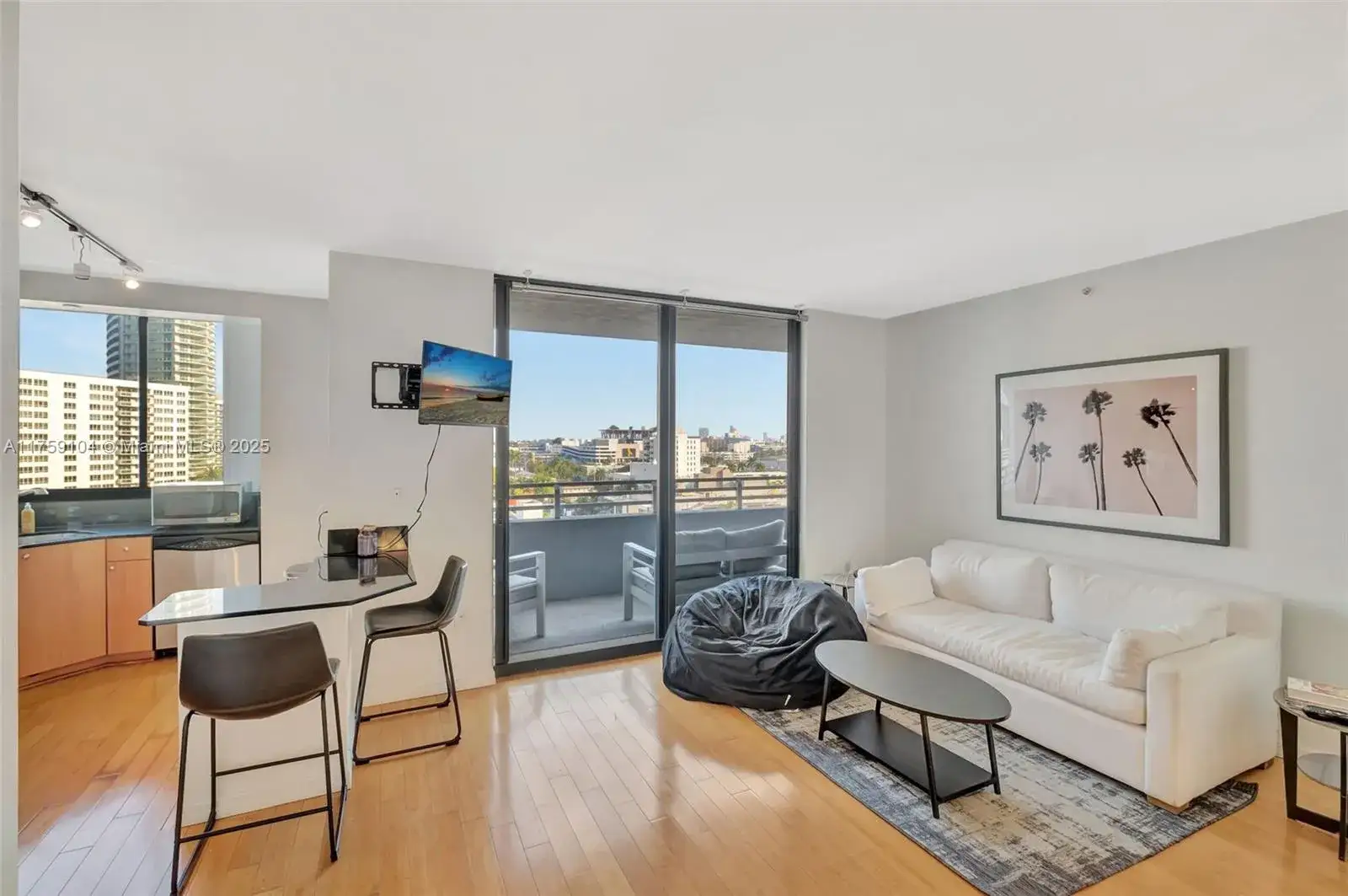 2 bedroom 2 bath Residential for sale at 1330 West Ave # 909, Miami Beach FL 33139