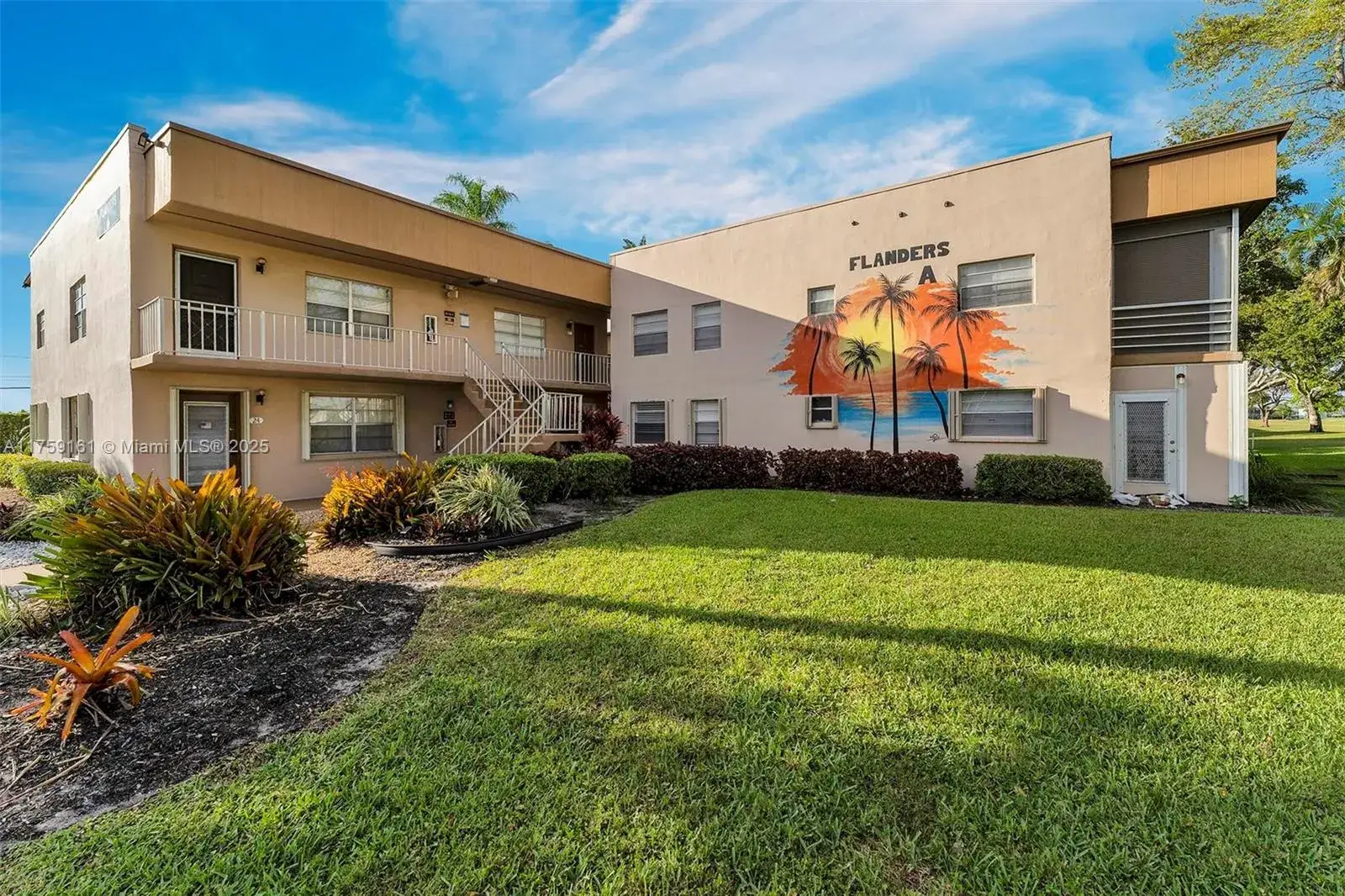 2 bedroom 2 bath Residential for sale at 38 Flanders A # 38, Delray Beach FL 33484