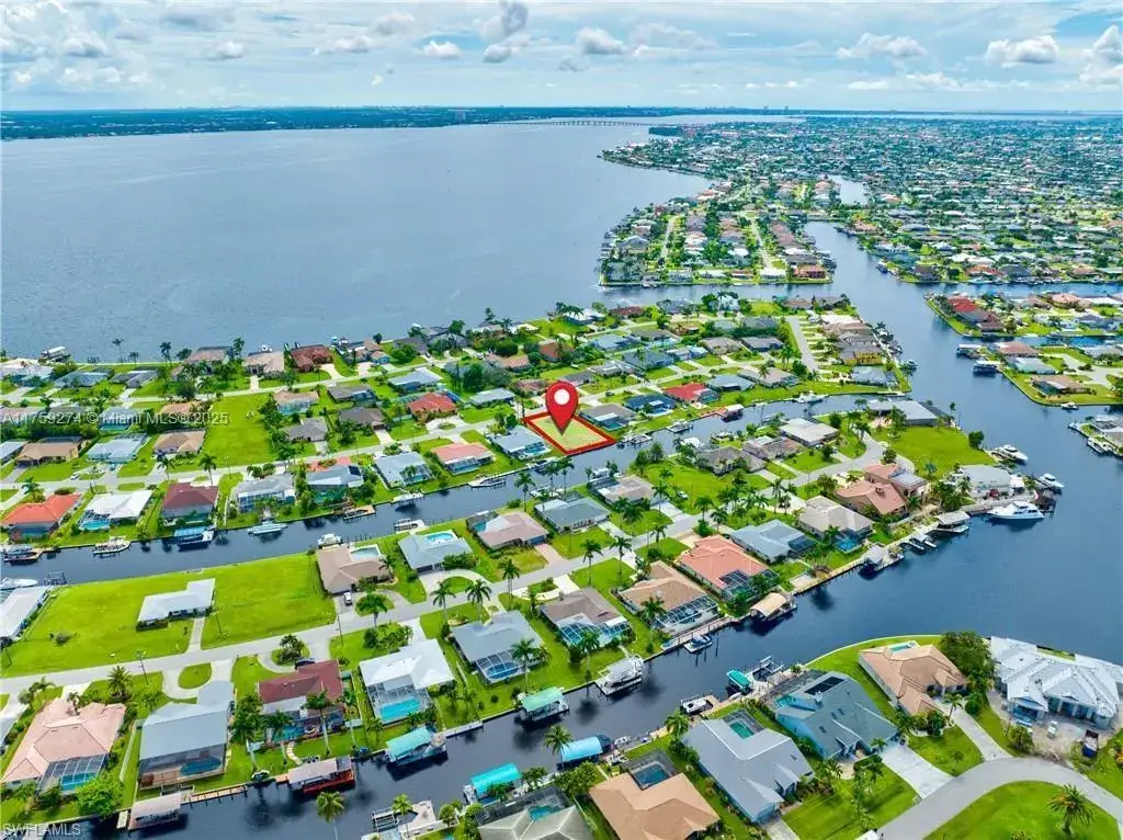 Land/Boat Docks for sale at 2227 SE 27th Ter, Cape Coral FL 33904