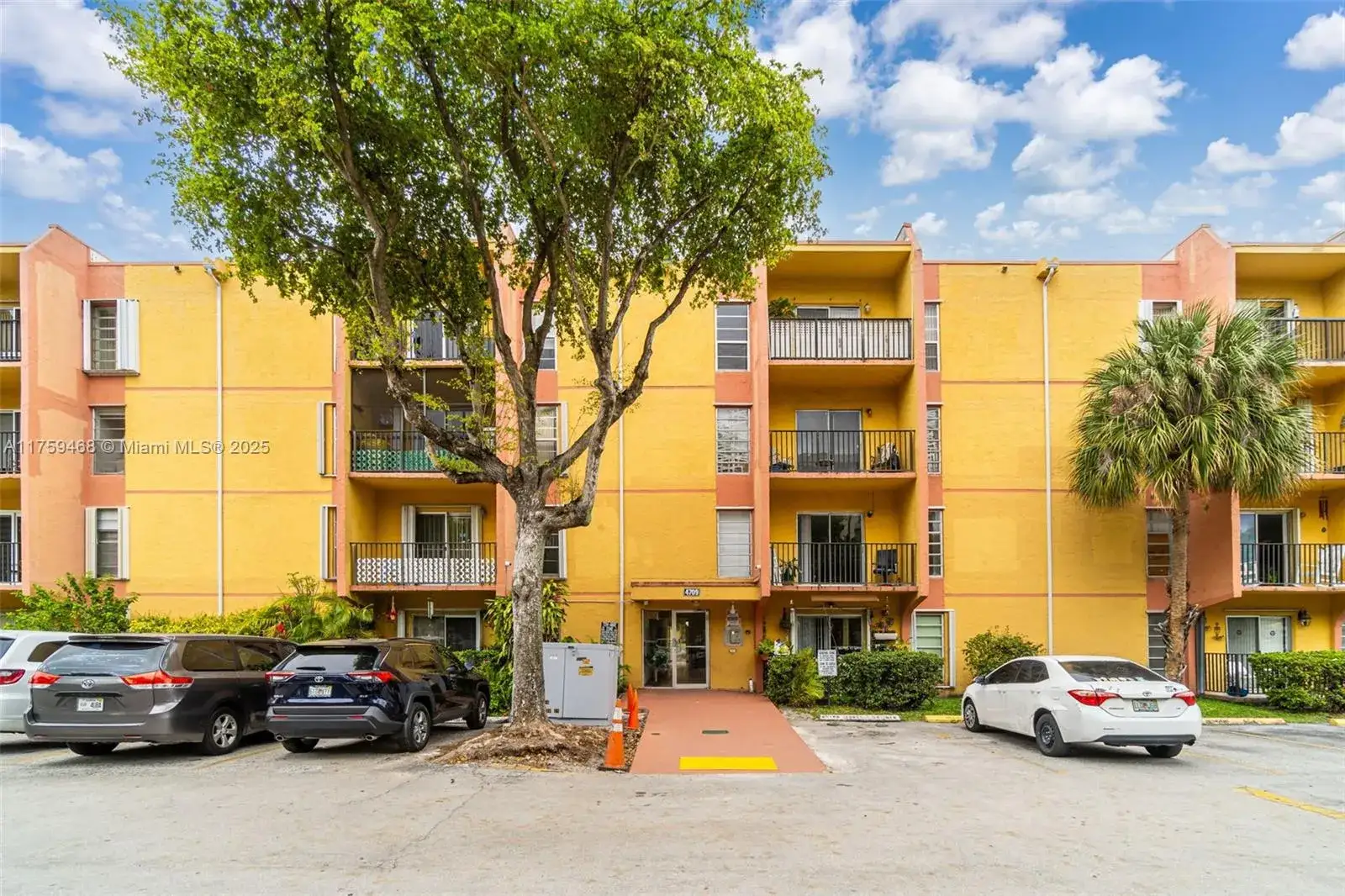 2 bedroom 1 bath Residential Lease for rent at 4709 NW 7th St # 9, Miami FL 33126